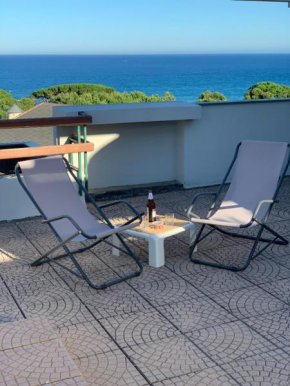Attico terrazzato vicinissimo al mare